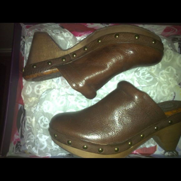 Lucky Brand Maddox Brown Leather Clogs