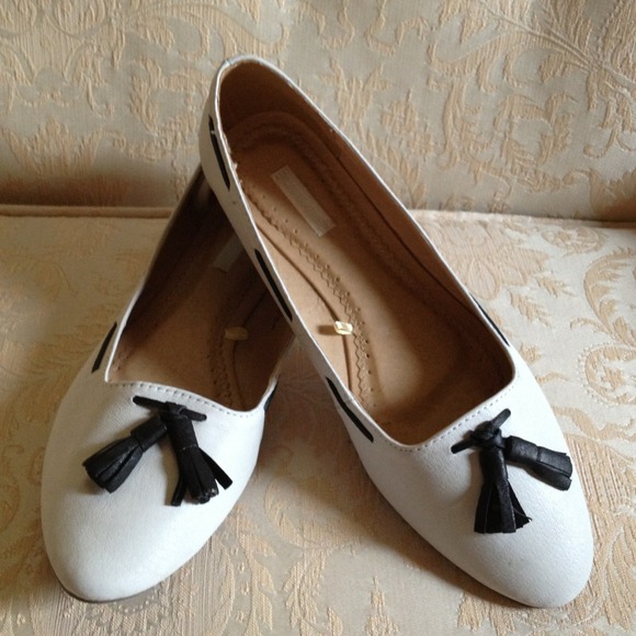 Cooperative Ferris Tassel Skimmer