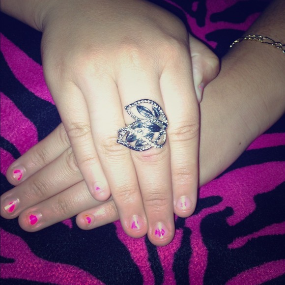 Silver leave ring