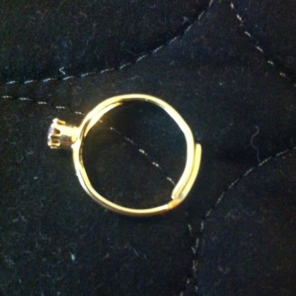 Gold ring - Picture 2 of 2