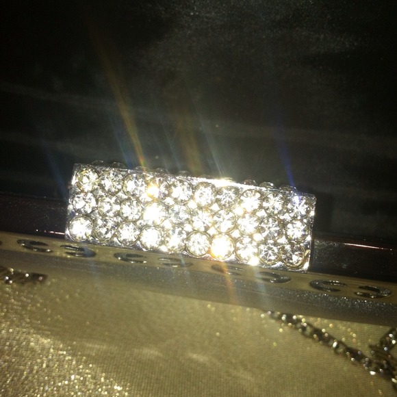 Glitzy Glam Clutch - Picture 2 of 4