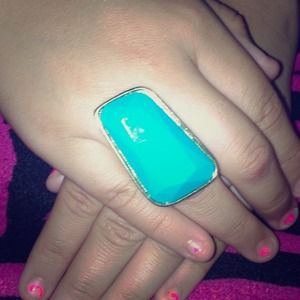 Big stone color ring