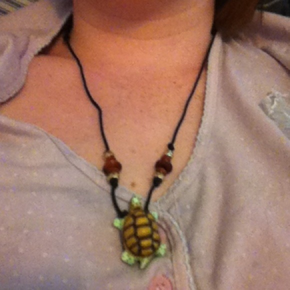 Turtle necklace - Picture 2 of 2