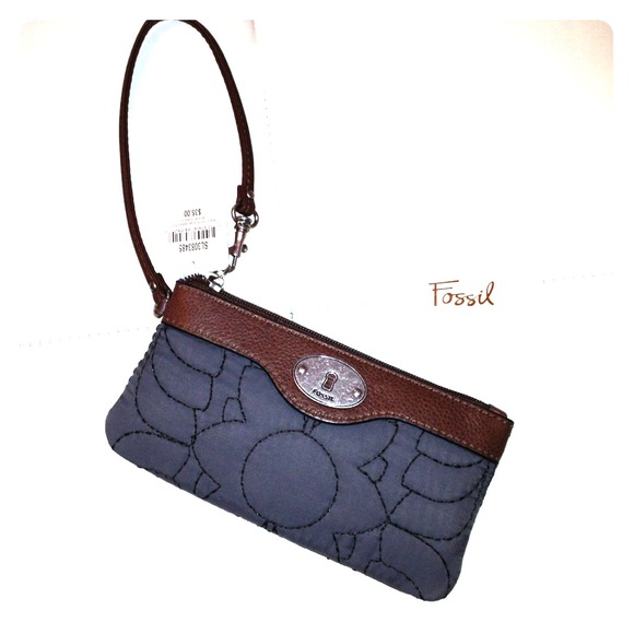 ❌JUST REDUCED❌New Fossil Wristlet