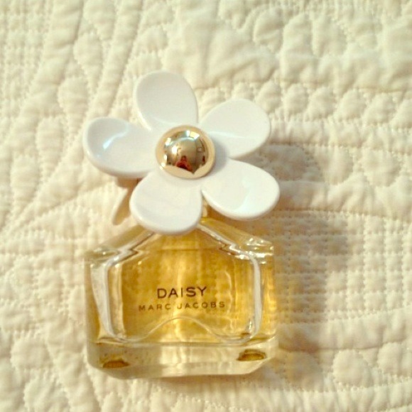 MARC JACOBS 'Daisy' perfume. Basically brand new!