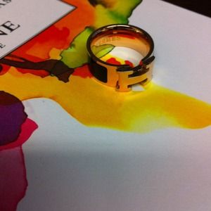 Black H ring and cc pin bundle