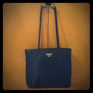 🌟AUTHENTIC🌟 PRADA Nylon Tote