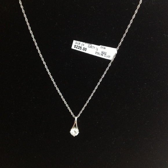 Jewelry - Beautiful CZ necklace 925 Silver.