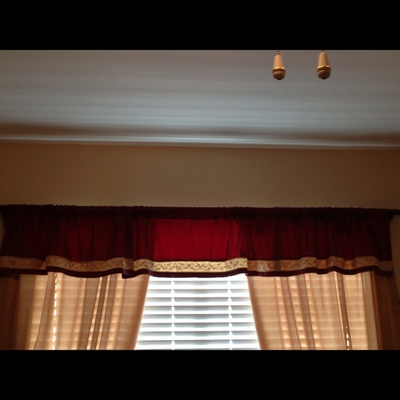 đź’˘SOLDđź’˘Gorgeous Queen Bedding - Picture 3 of 4