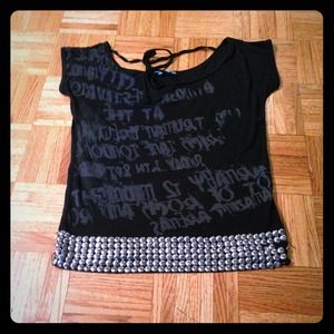 Cute t-shirt with Studs on the bottom new