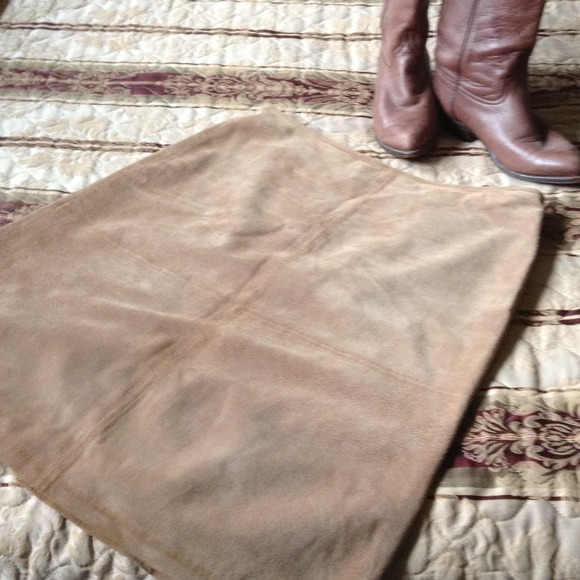 Hold lisagoon Suede leather skirt