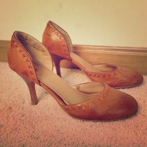 Tan 3" heels!