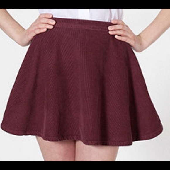 BRAND NEW AMERICAN APPAREL SKIRT !!!!! 😊