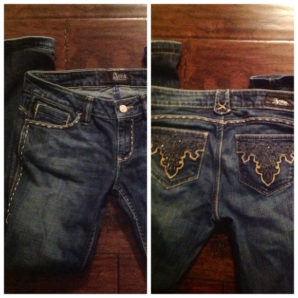 💗💗SOLD IN BUNDLE💗💗👣Antik denim jeans