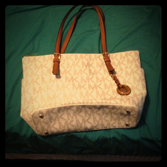 Michael Kors Handbags - White authentic Michael Kors purse.
