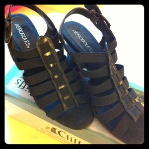 Aerosoles mid heel pumps size 8