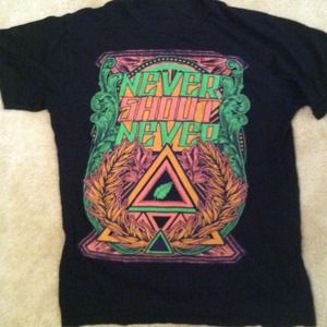 nevershoutnever leaf tee