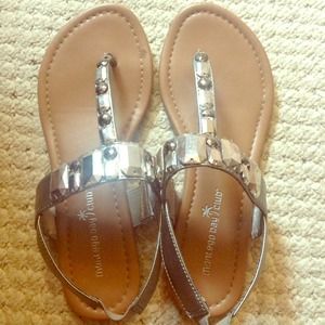 ⛔SOLD BUNDLE⛔ DIAMOND SANDALS SIZE 6