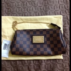 Authentic LV Eva clutch ( no long strap)