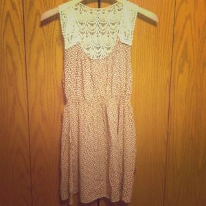 Gorgeous crochet summer dress! Forever 21. XXI