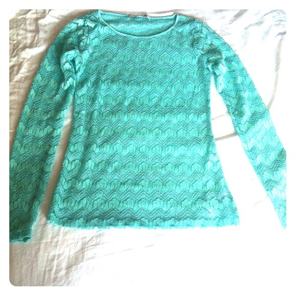 🔴Sold in a bundle🔴Forever 21 turquoise shirt