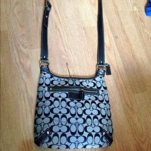 ⚠Reduced⚠ Coach sling bag