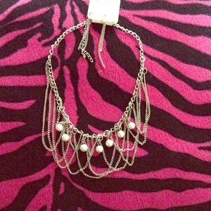 🌸 white pearl classy necklace