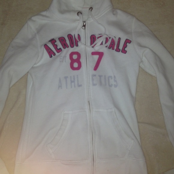 XS Aeropostale zip up sweatshirt.