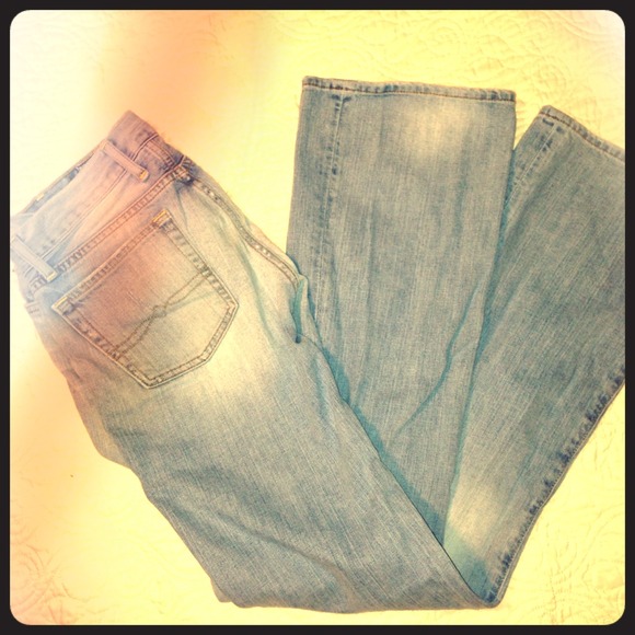 Lucky brand light wash jean
