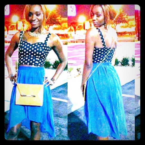 🔴🔴SOLD🔴🔴Blue poca dot high low skirt