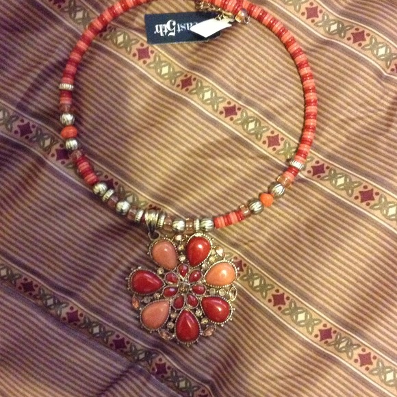 Brand new with tags- necklace, east5th - Picture 1 of 2