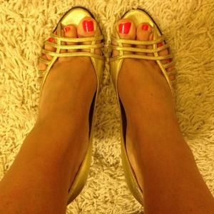 Betsy Johnson vintage gold heels