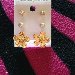 Diamond,pearl,flower earring set