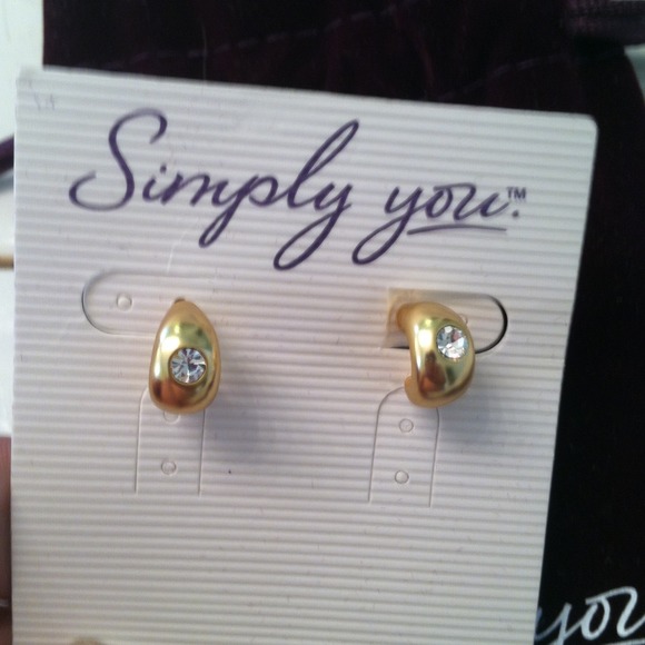 small gold and crystal studs from simply you