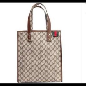 Does anyone know what bag is this?