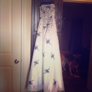 Beautiful violet prom dress