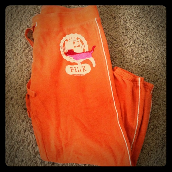 🚫SOLD🚫 Victoria Secret Pink cropped sweatpants