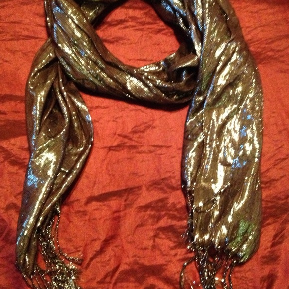 Metallic scarf