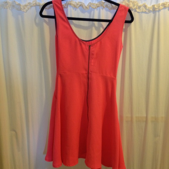 Summer dress - Picture 2 of 2