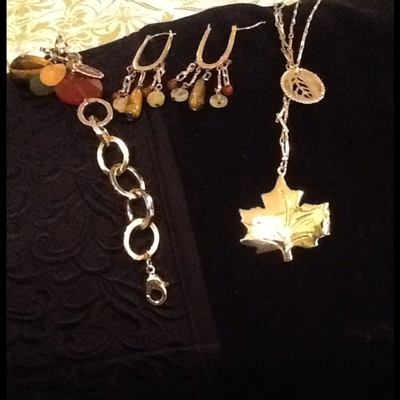 Gold Tone leaf set