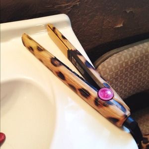 Leopard straightener!