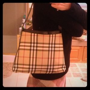 ❗️SOLD‼️Authentic Burberry Shoulder Bag