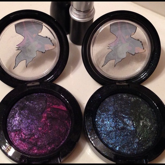 MAC VENOMOUS VILLAINS MINERELIZED EYESHADOW