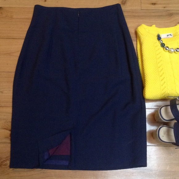 SOLD IN BUNDLE. - Picture 3 of 4