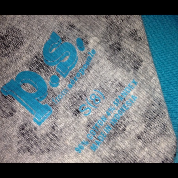 P.S. Aeropostale long sleeve cheetah print top.✊ - Picture 3 of 3