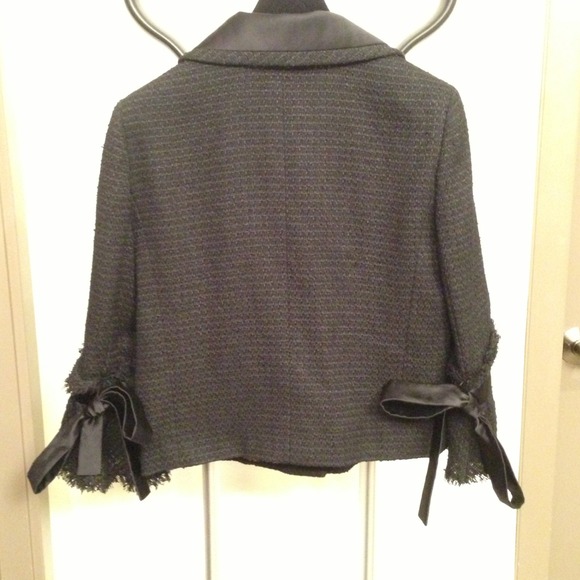Chanel jacket - Picture 4 of 4