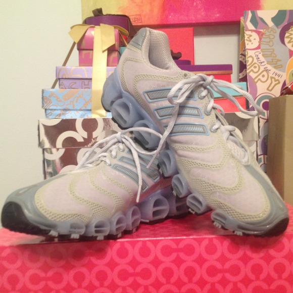 Adidas Bounce Women's Running Shoes NWOT