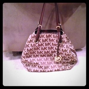 💜RESERVED💜Michael Kors Logo Tote