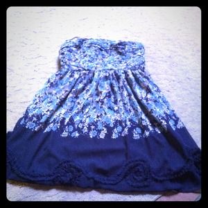 ⛔ON HOLD⛔ foral strapless Lauren Conrad dress :)