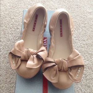 💯Authentic Prada Bow Ballerina Flats